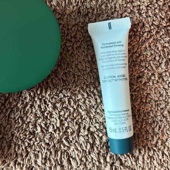 Ferver Skincare Kit - Picture 4 of 4